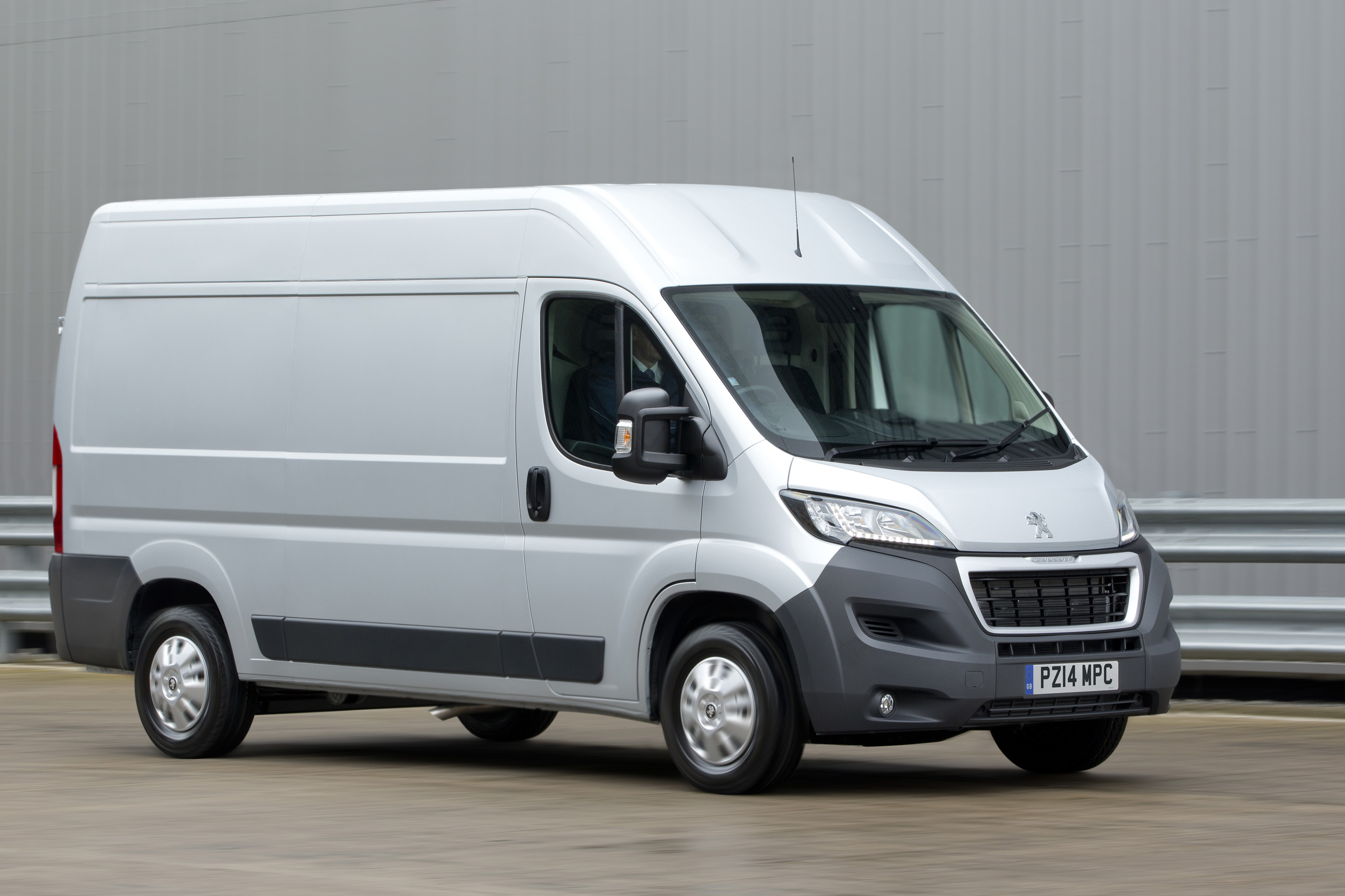 Peugeot Boxer Review | DesperateSeller.co.uk